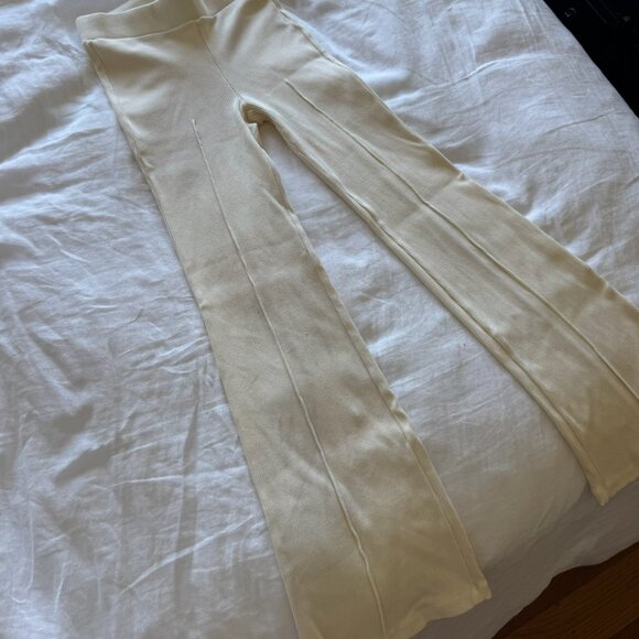 Donni Kick Flare Cream - Picture 4 of 5